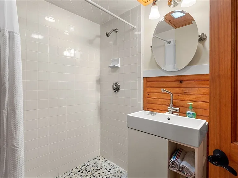 6 N Hudson St #1 — Photo 10