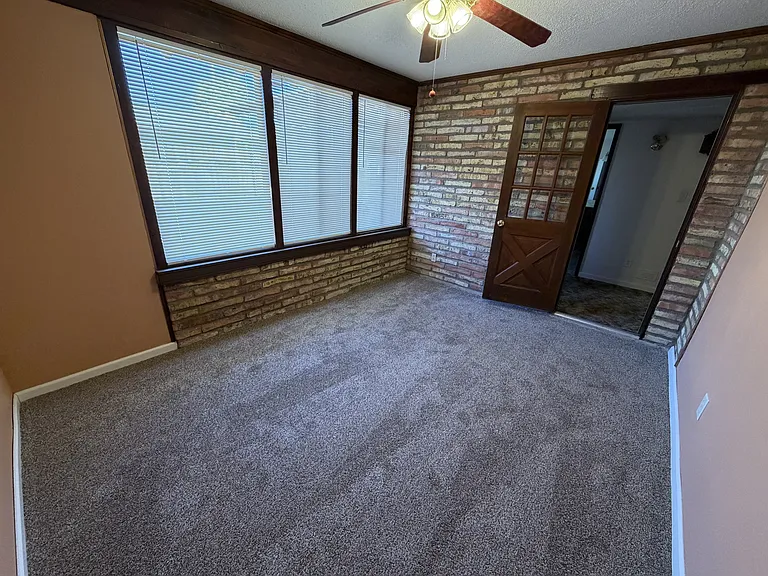 1044 Paradise Dr — Photo 14