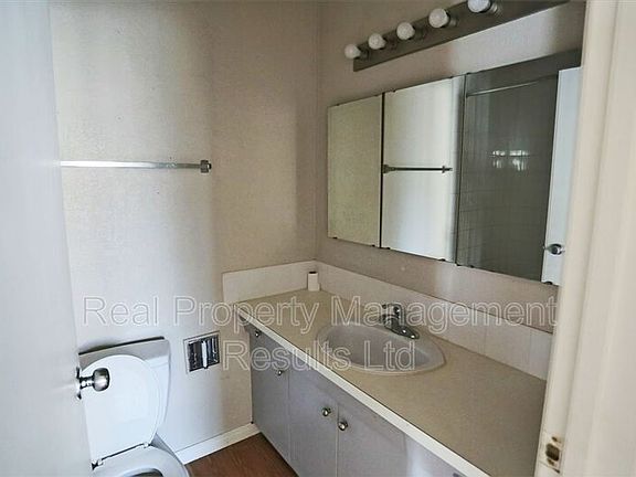 5th image of 4912 A 55a Ave Unit B