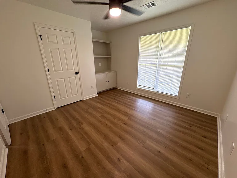 2107 S Seale Rd — Photo 11