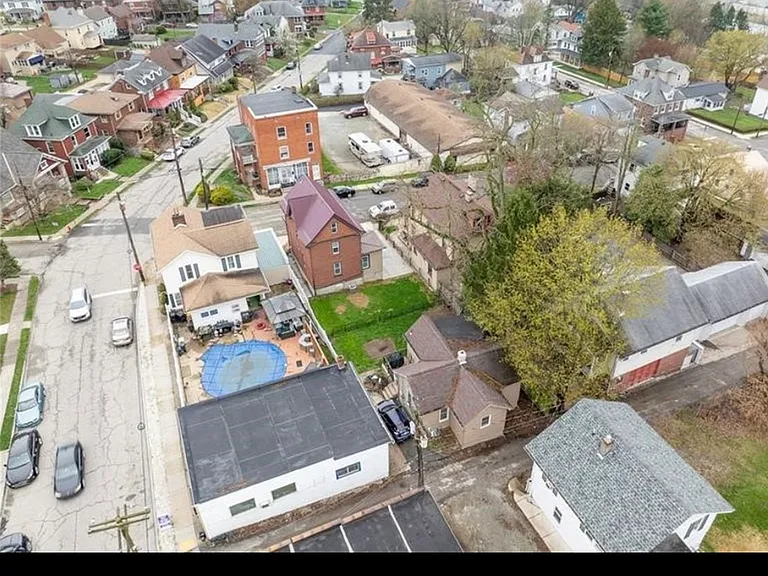 447 Steck St — Photo 35