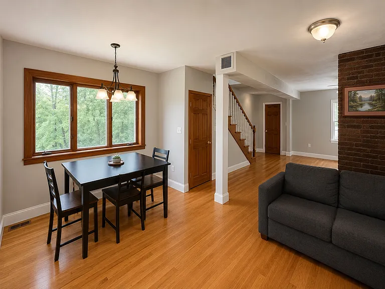 185 Heath St #R — Photo 3