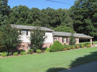 219 Sunset Dr, Huntingdon, TN 38344