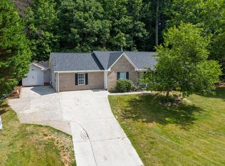 116 Den Dr, Heiskell, TN 37754