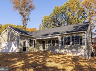 100 Greenwood Ct, Cross Junction, VA 22625