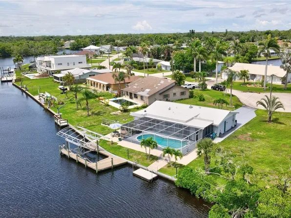 399 Grenier Dr, North Fort Myers, FL 33903