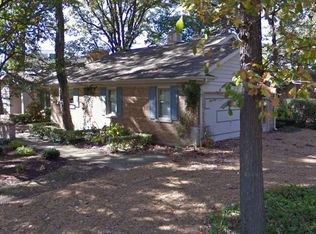 910 S Broadway Ave, Park Ridge, IL 60068