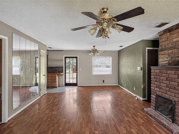 2nd image of 4340 NE 25TH TERRACE