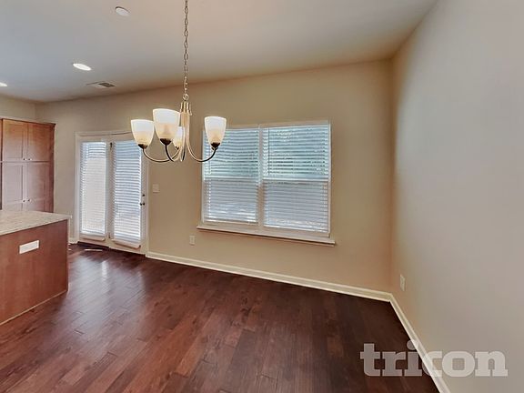 5th image of 115 Hickory Station Ln