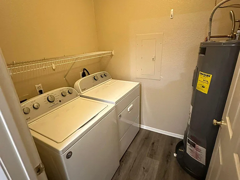 5401 E Van Buren St #2119 — Photo 2
