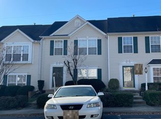 445 Hollybrook Ridge Ln, Richmond, VA 23223