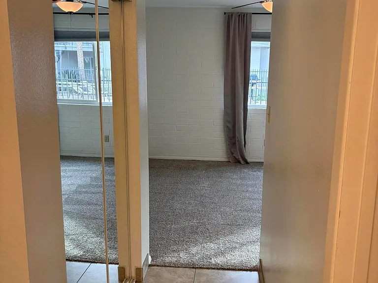 4111 E Camelback Rd #17 — Photo 10