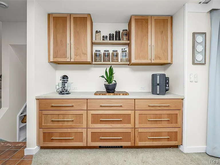 38027 Mallast St — Photo 15