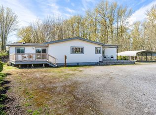 940 W Axton Rd, Bellingham, WA 98226