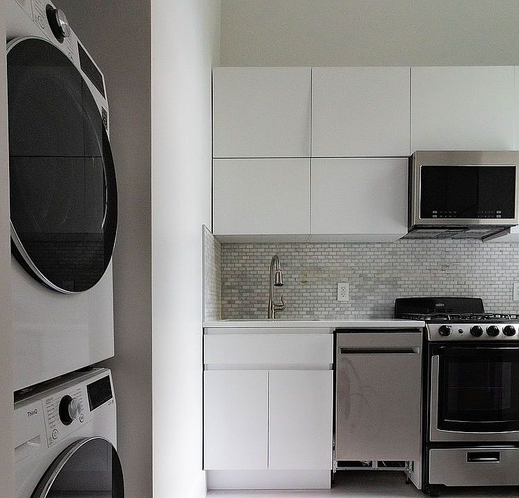 1st image of 114 E 37th St APT 1A