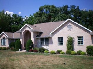 5429 Lakeline Dr, Quincy, IL 62305