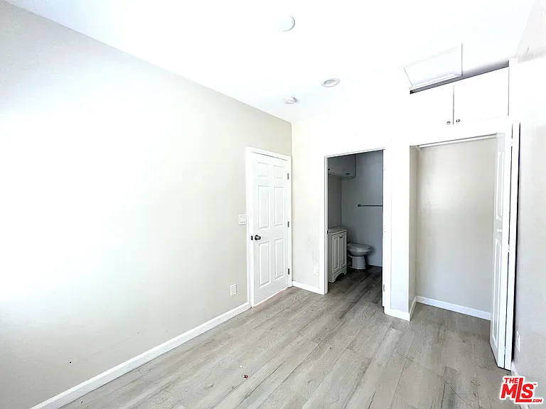 1830 S Gramercy Pl #1/2 — Photo 7