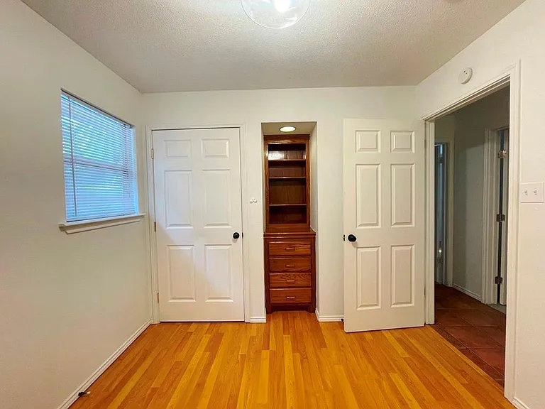 300 El Paso St — Photo 23