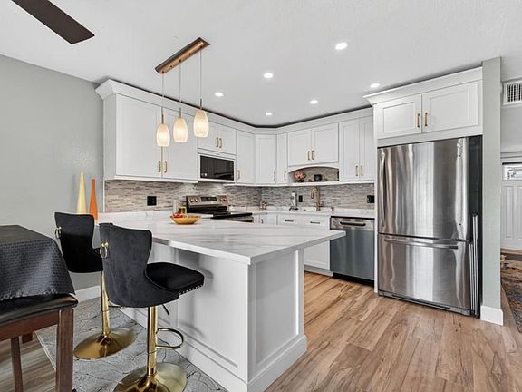 3rd image of 6537 Cape Hatteras Way NE #1