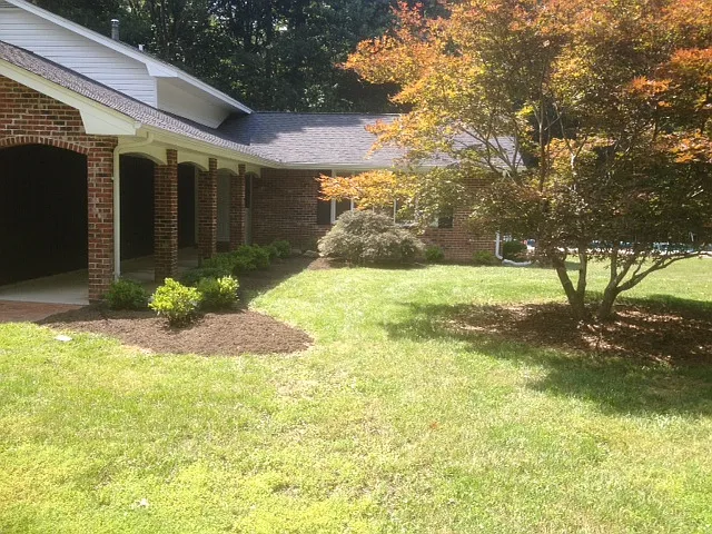 6541 Hawkins Gate Rd photo 1