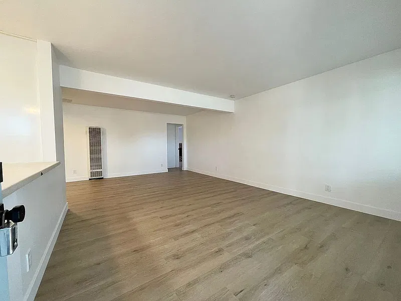 2 bed, 1.0 bath, 798 sqft, $2,000 — Photo 1