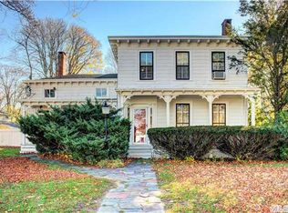 9100 Main Rd, East Marion, NY 11939