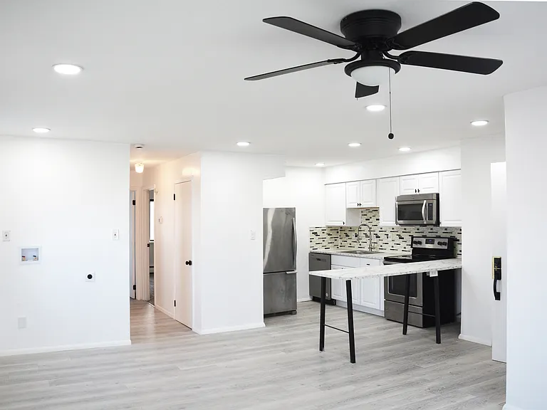 2350 Baldwin Ave #B — Photo 1