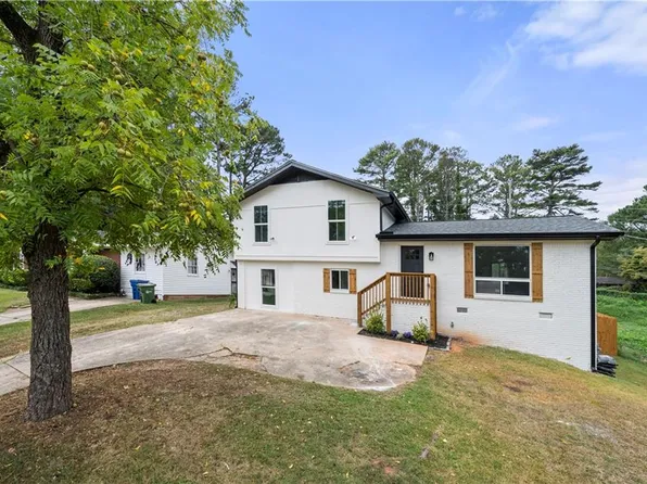 1042 Forest Valley Dr SE, Atlanta, GA 30354