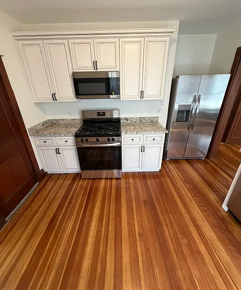 30-32 Boutwell St #2BW — Photo 4