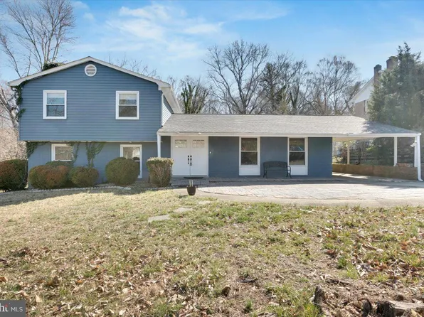 10814 Hill Top Dr, Fort Washington, MD 20744