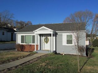 621 Johnson Ave, Elizabethton, TN 37643