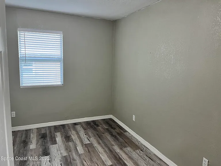 701 Tropic St #B — Photo 9