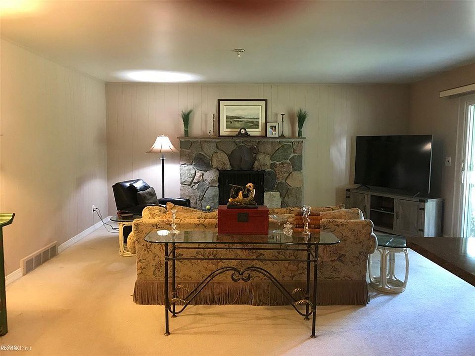 31590 23 Mile Rd, photo 7