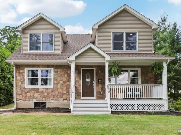 42 Colony Ave, Park Ridge, NJ 07656
