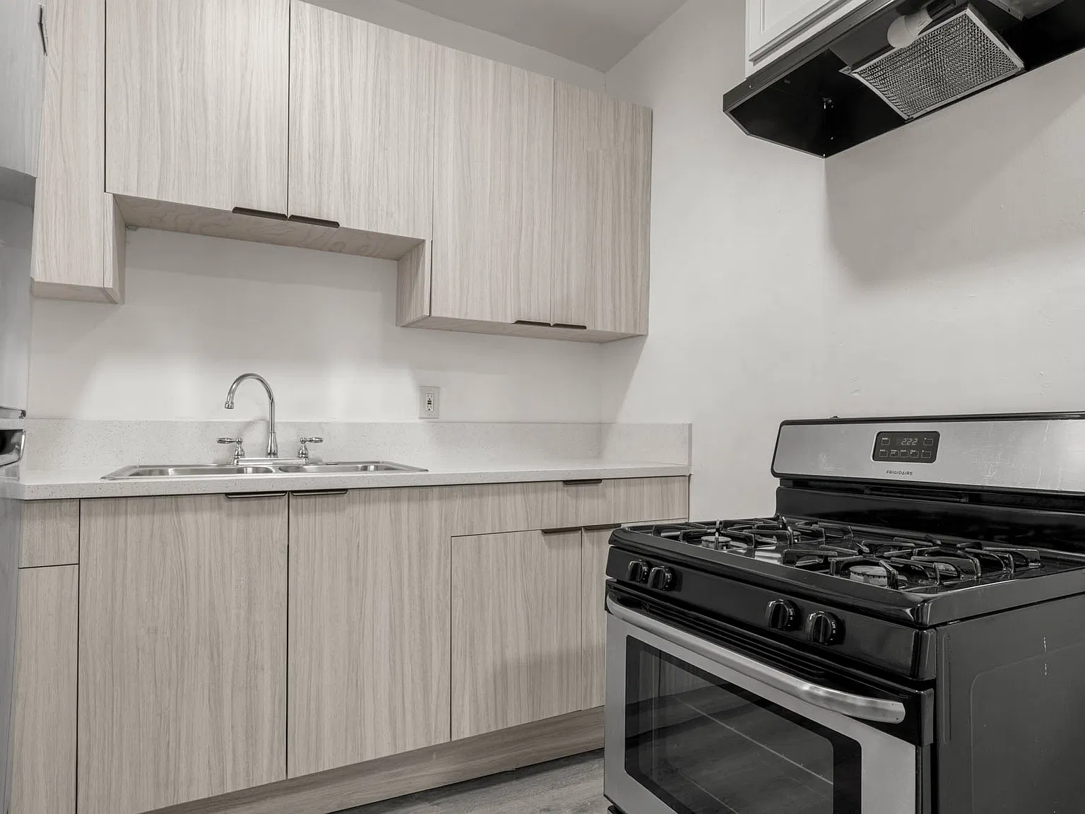 The Richmond Apartments — Photo 2