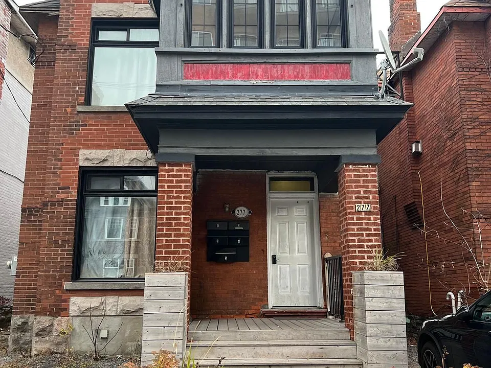 277 Bronson Ave #1