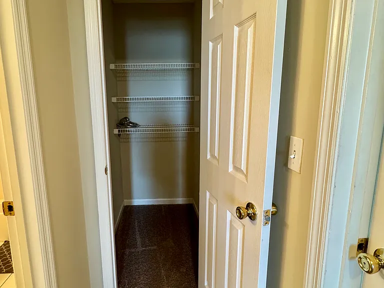 638 Hampton Way #B — Photo 13