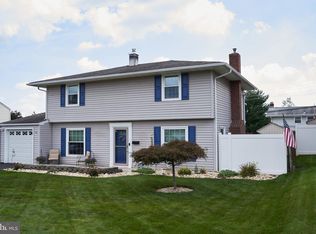 50 Turf Rd, Levittown, PA 19056