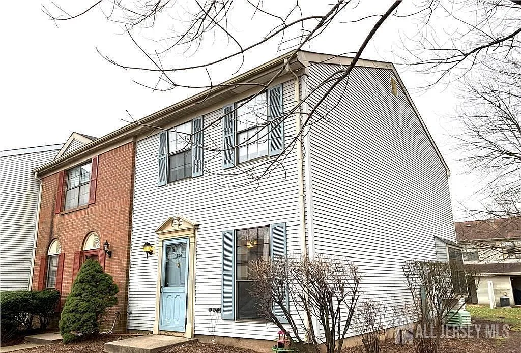 2 bed, 3.0 bath, $2,850 — Photo 2