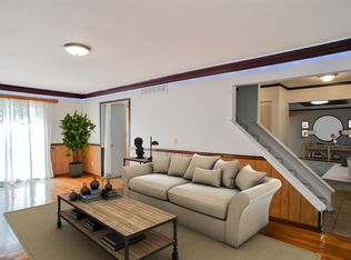 1991 Fox River Dr, Bloomfield Hills, MI 48304