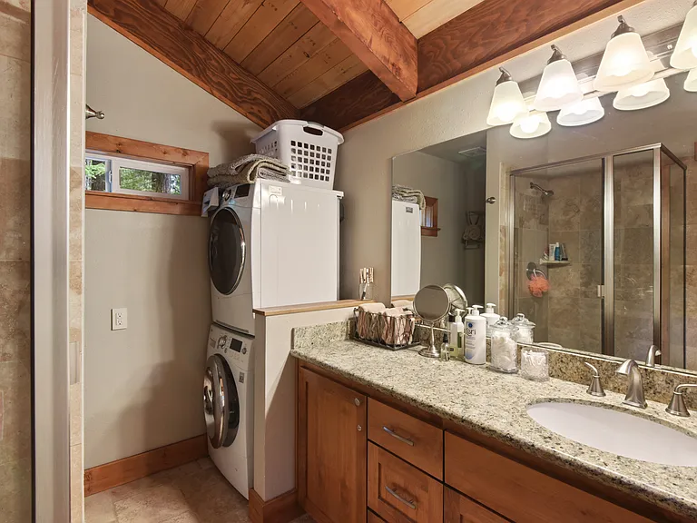 620 McKinney Creek Rd — Photo 9