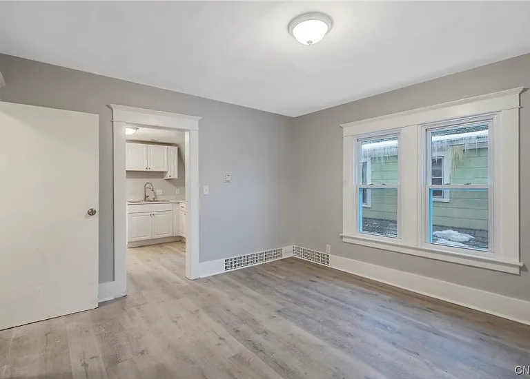 124 Loehr Ave #3 — Photo 3