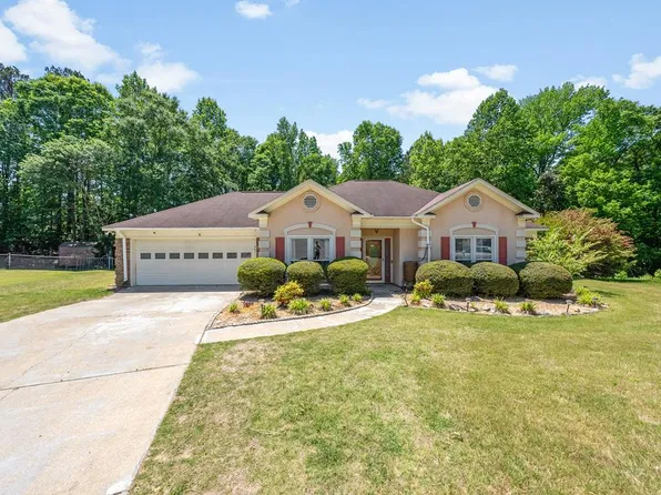 843 Saint Murphys Dr, Columbus, GA 31904