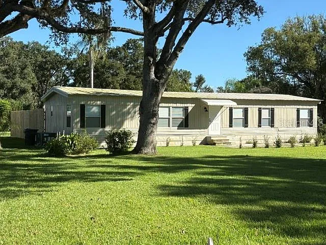 3 bed, 2.0 bath, 1344 sqft, $2,375 — Photo 3