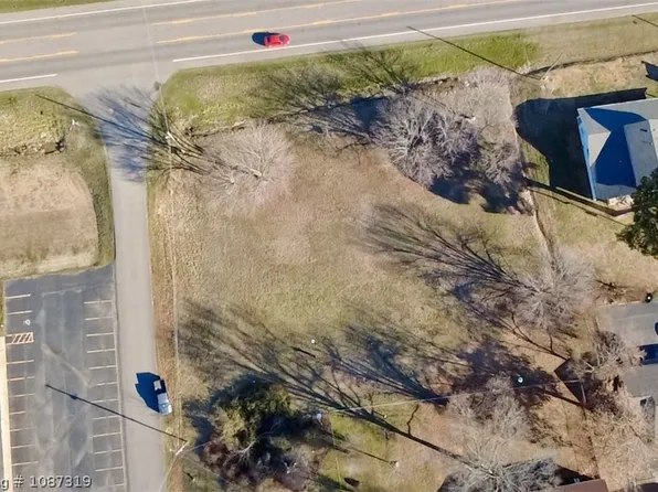 E 8th St, Danville, AR 72833