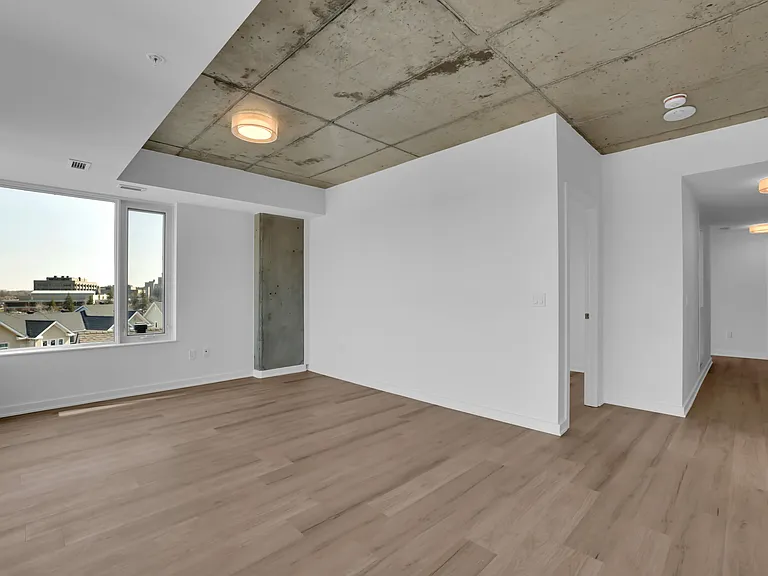 36 Robinson Ave — Photo 38
