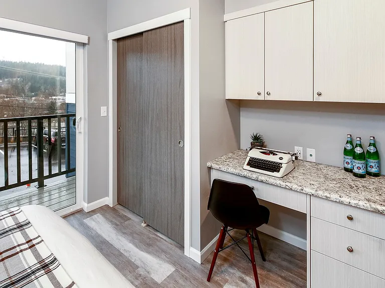East Ridge Apartments — Photo 9
