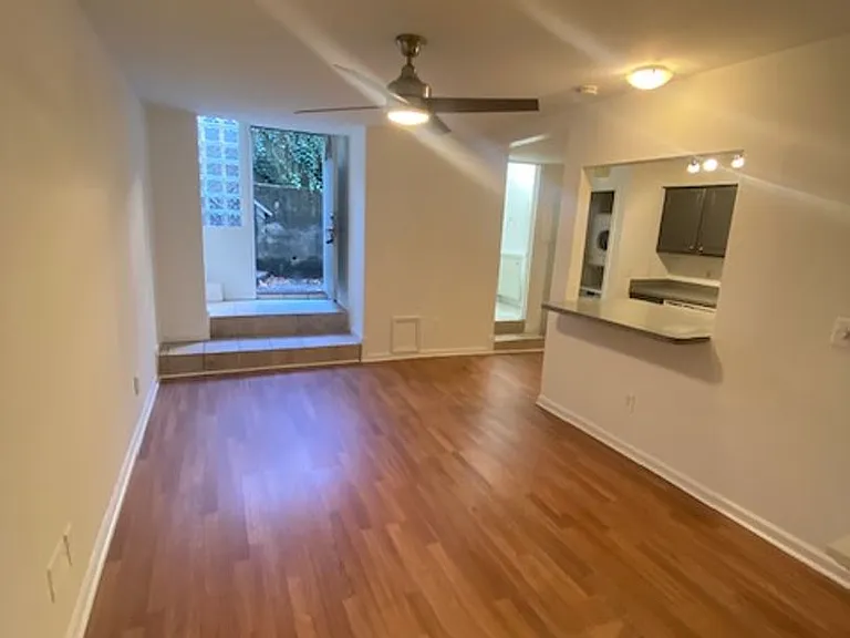 883 Monroe Dr NE — Photo 10