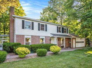 5811 Forest Harbor Dr, Kalamazoo, MI 49048