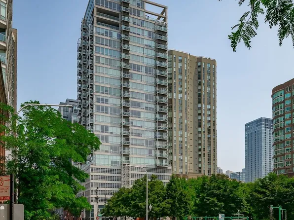 653 N Kingsbury St APT 1004, Chicago, IL 60654